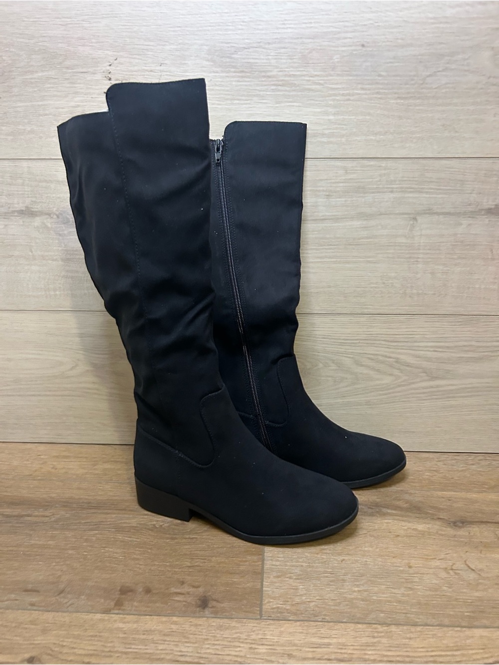 Style & Co. Women’s Knee High Boots sz 5.5 Faux Suede NEW
